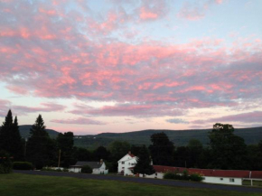 Отель Four Winds Country Motel  Манчестер